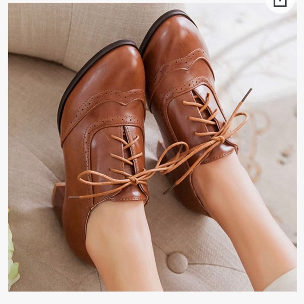 BRAND NEW Brown Oxford Heel Shoes
